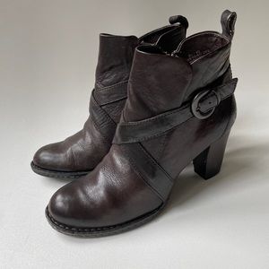 Born Ankle Boots Bootie Brown Size 8.5, EUR40